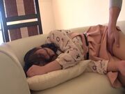 猥琐小青年网恋约会清纯大奶美少女被套路晕倒带到住所扒光又拍照又玩弄