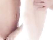 清晨和超完美流线型身材小可爱玩鸳鸯浴 微露脸口交舔蛋技术很棒