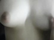 极品美臀尤物认真给我舔鸡巴的回报就是被后入大力爆操