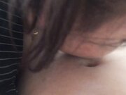 最近经常一块搓麻将的36岁家庭少妇老公出差约我上她家偷情无套内射她