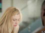 和男朋友分手的苗条妹子一下子欲望就放开了性生活好丰富