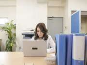 ゲリラ豪雨で大嫌いなセクハラ上司と二人った夜 JULIA 一