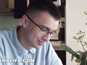 超凡脱俗的草粉,草的胸前两颗樱桃摇摇欲坠