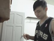 麻豆传媒最新剧情AVMD0076 E奶女教師遭体育系坏学生下迷药硬