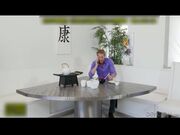 小男人被巨乳嫂子在厨房挑逗啪啪