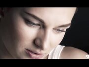 纹身猛男享受性感女模精油催情按摩肉棒雄起主动骑乘