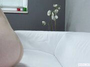 捷克面试系列花季少女粉嫩竹笋奶翘臀短发妹Anna被摄影师推油啪啪啪