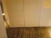 性感长腿网红美女酒店和土豪开着门对着门口激烈肏逼,干到洗手间又到床上