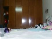 某直播平台女主播露脸自拍口环扩阴器活鱼塞逼太牛逼了