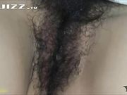 表妹喝多了 倒在床上任我摆布 轻轻插入小嫩屄这种感觉好刺激