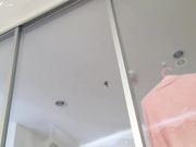 大奶情妇深情的吃鸡巴时表情很丰富 想要我射她嘴里