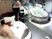 情趣酒店豪华套房360水滴摄像头偷拍情侣开房啪啪