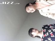 艺校姐妹花联合出镜裸体自拍表演 身材都很赞啊很有表演天赋