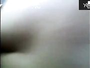 去年约的96年小女生居家爱爱 叫的真叫个浪 被猛操的全程浪叫 上位扭动娇躯再摁倒狂插