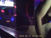 Q仔哥带你体验梦幻会所的胸推丝袜脚撸小姐不小心把鸡巴划破了