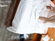 和朋友37岁的老婆宾馆开房这骚货床上技术超级好 让我对她流连忘返