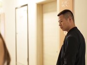 国产AV佳作之『我的精东男友』偷情正爽时男友回家 偷偷在他旁边被别人的大鸡巴狂插