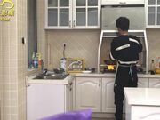 精东影业出品AV剧情新作JD009-爸爸的爱 女儿用身体来慰藉醉酒父亲 青涩美女雪见