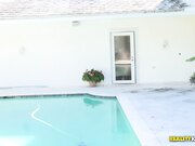 上了我的小姨子，还灌了她一肚子子孙