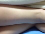 大长腿翘臀大波美女约见微信好友吃饭时被下了料带到宾馆扒光想怎么玩就怎么玩