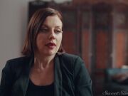 syre主人让他吃她淌下来的逼水