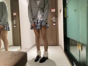 91大神最新流出酒店约炮穿着JK裙的可爱小女友 还是一个无毛的粉嫩鲍鱼